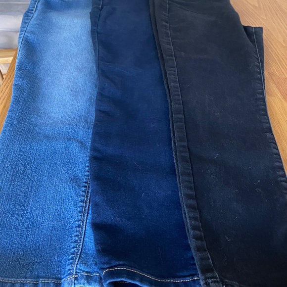D Jeans - Picture 2 of 5